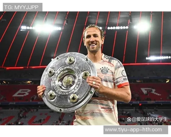 凯恩寒风中挥杆打高尔夫穆勒点赞为他加油打气 凯恩寒风中挥杆打高尔夫穆勒点赞为他加油打气