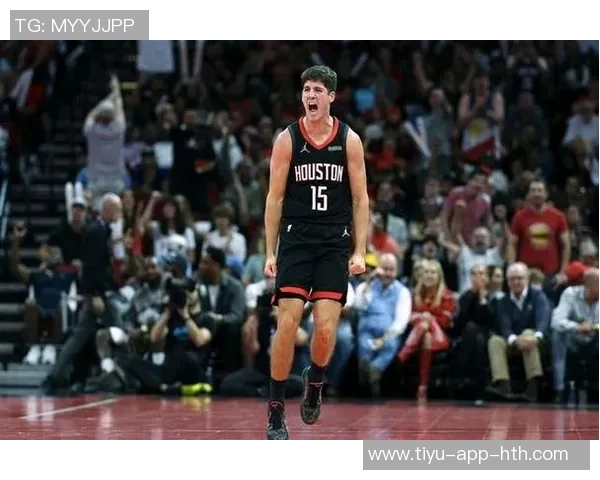 快船迎来赛季首个三连胜登卡单打与射手群默契配合助力球队表现提升 快船迎来赛季首个三连胜登卡单打与射手群默契配合助力球队表现提升